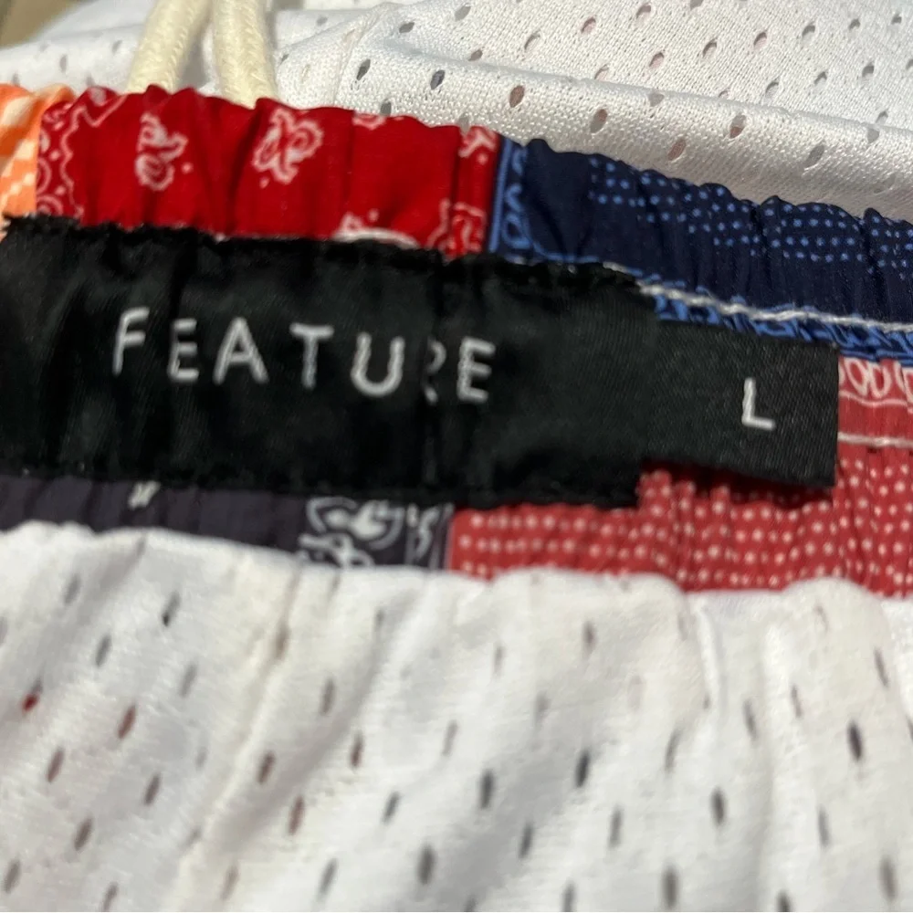 Feature - Picture 6 of 7